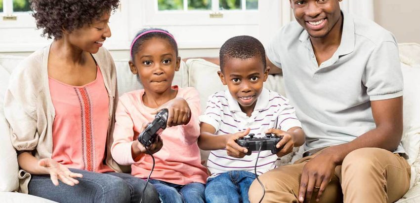Parents should play online video games with children, says online safety  group, The Independent